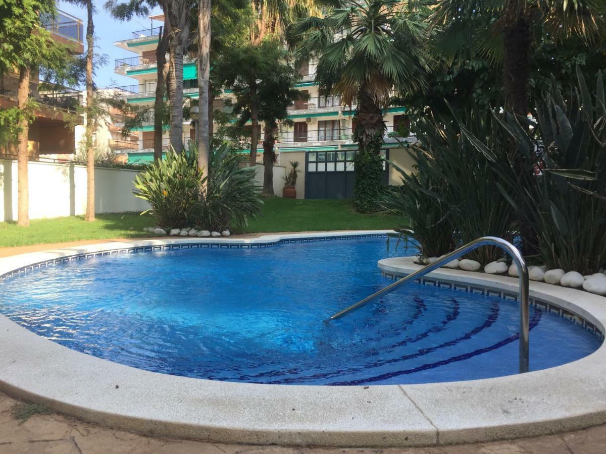 Apartamento En Playa Capellans سالو المظهر الخارجي الصورة